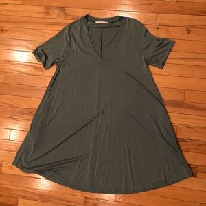 Molly Green Keyhole Dress: Worn Once!